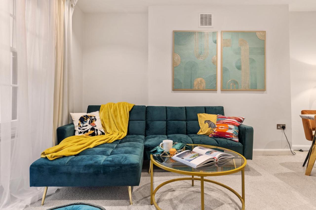 Appartamento Hyde Park Luxury Two-bedroom With Patio